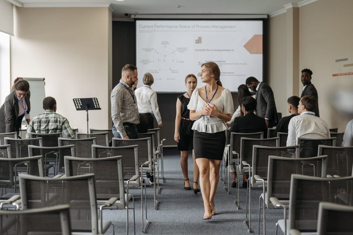 What do Event Managers do? (how to be an event planner) hero banner
