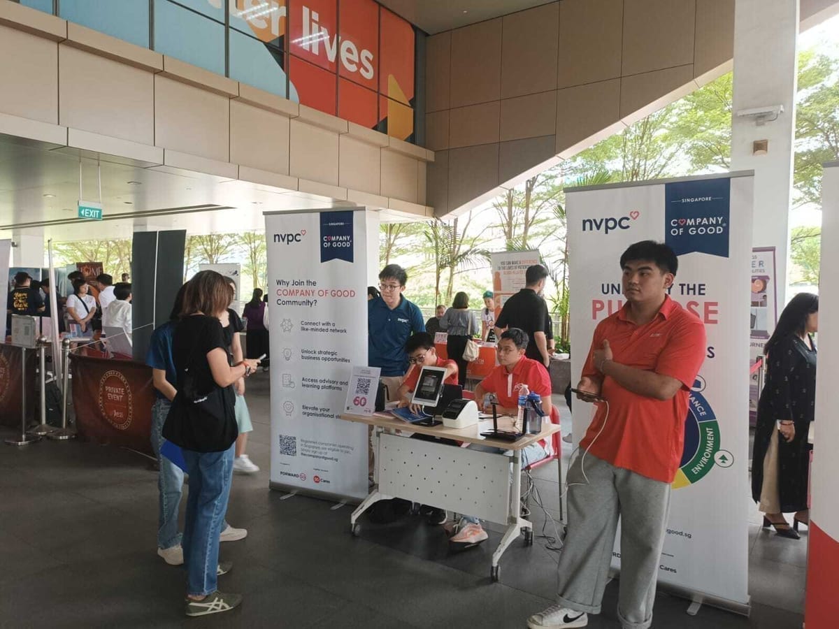 Attendees networking at SG60 Connect!