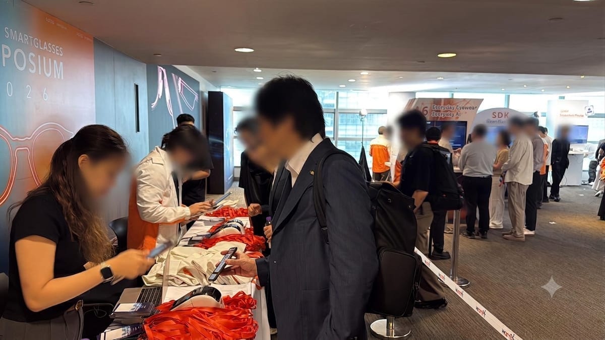 Attendees at Solos AI Smartglasses Symposium